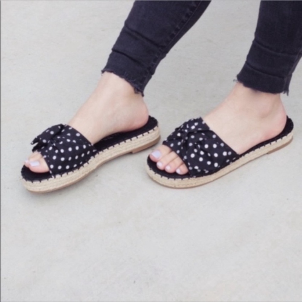 Spadrilles size 8, black polka dots